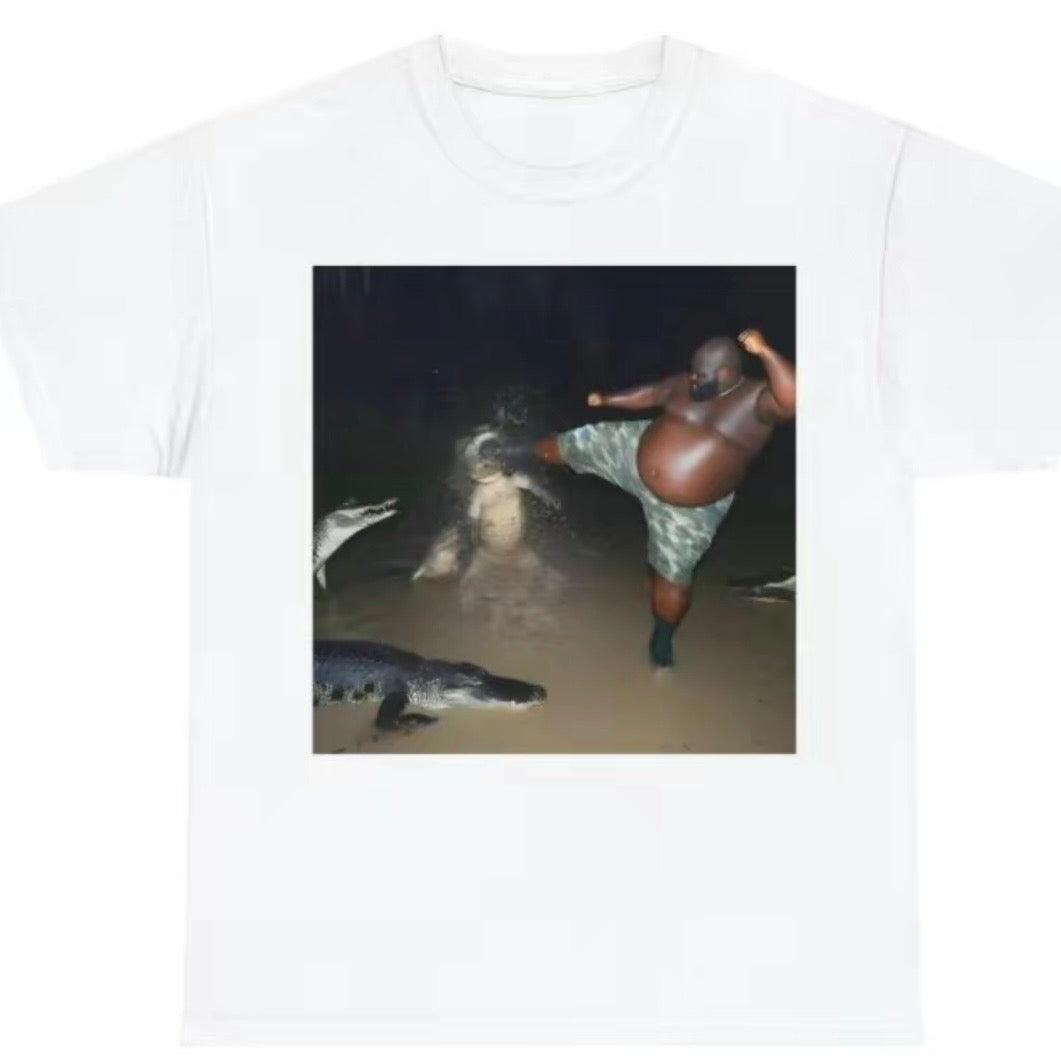 Man Kick Alligator In Swamp T-Shirt/Sweatshirt/Hoodie